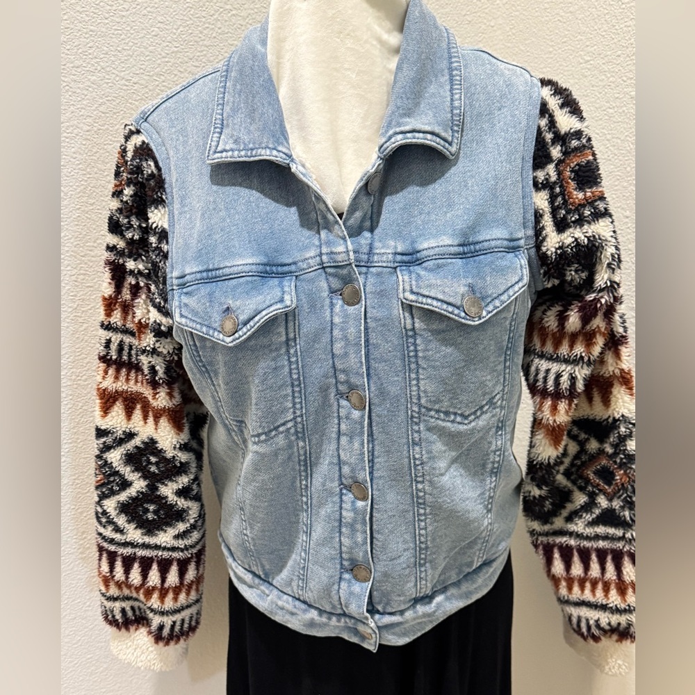 Women’s Denim Jacket with Patterned Sleeves . Size small